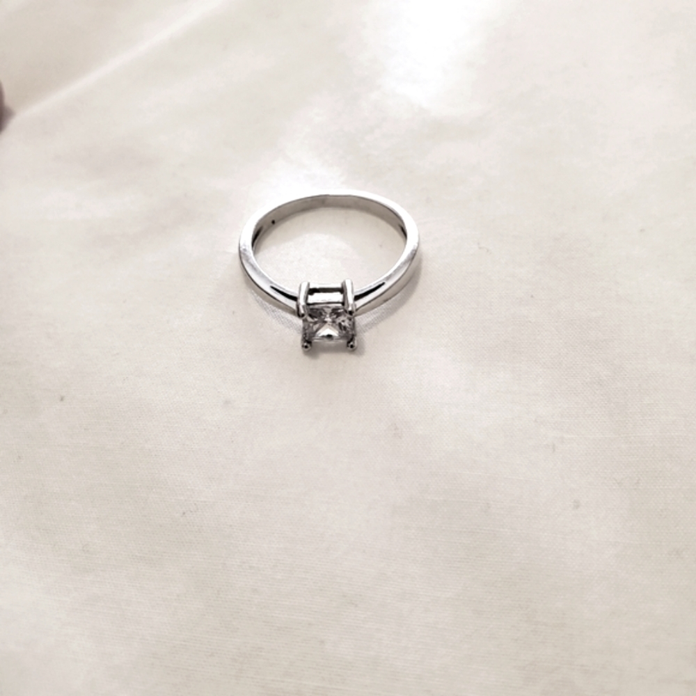 Silver ring NWOT